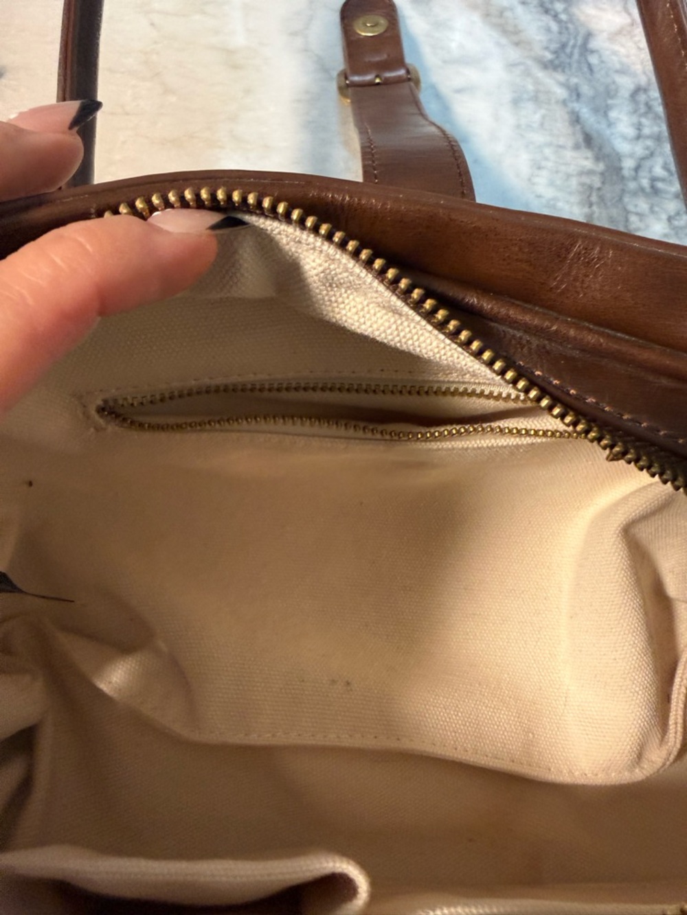 Brandy Melville Brown Leather Barrel Satchel with Gold Buckle - Picture 4 of 4